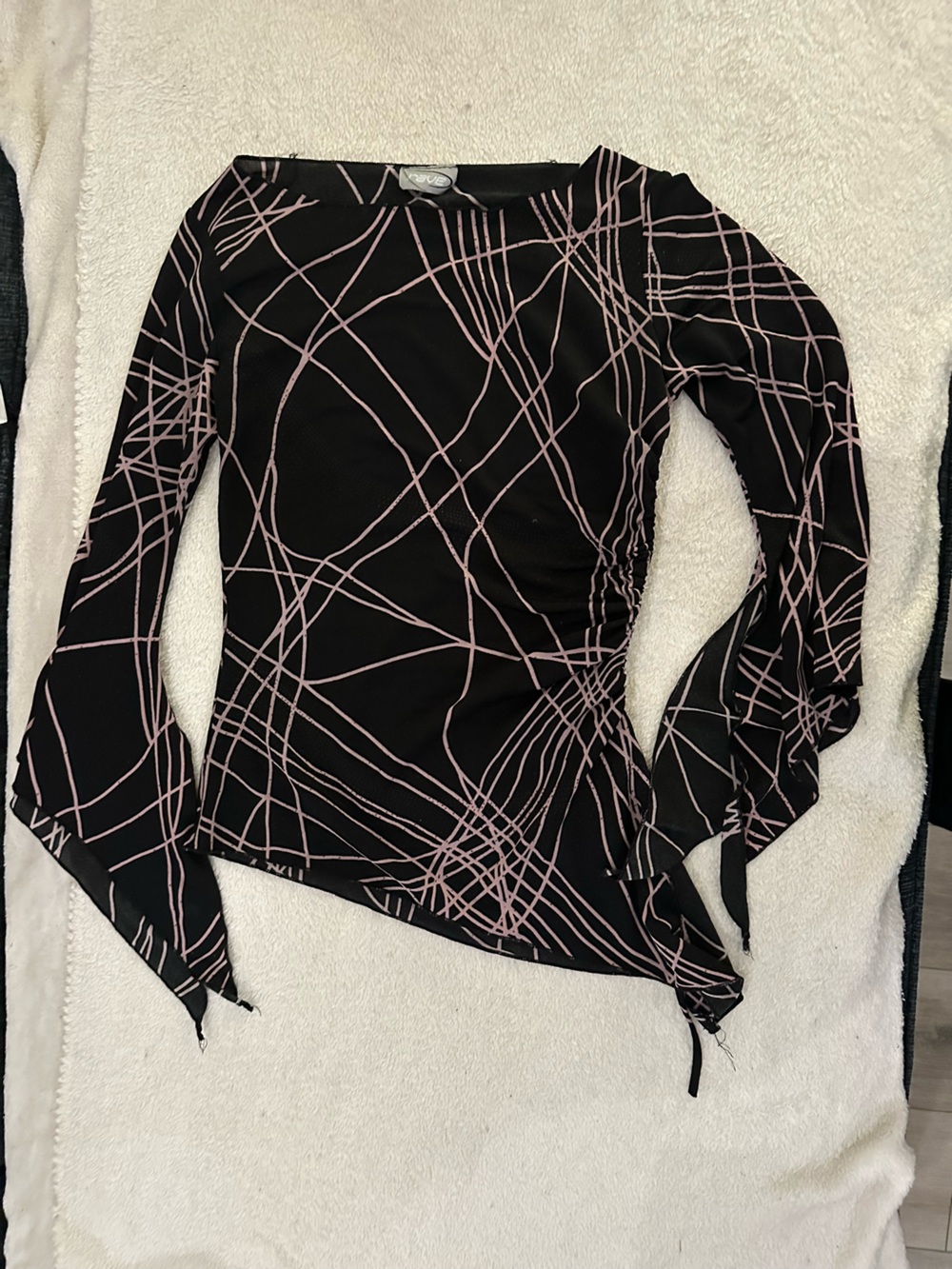 rave Black Long-Sleeve One-Shoulder Top with Pink Line Print